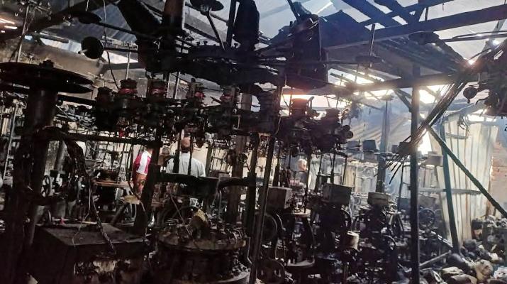 নারায়ণগঞ্জে আগুন: পুড়ে গেছে হোসিয়ারি ও নিটিং দোকান